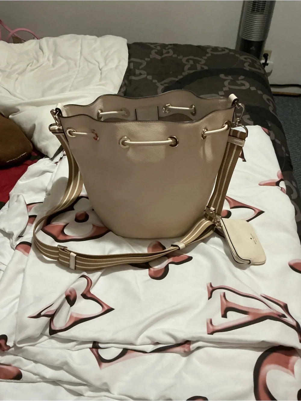 kate spade cream leather drawstring bucket shoulder bag